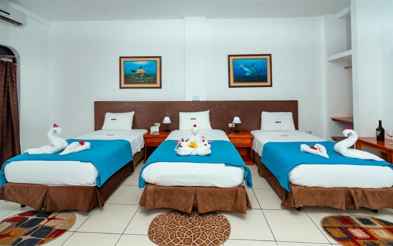 Hotel Coloma Galapagos Puerto Ayora  Exterior photo
